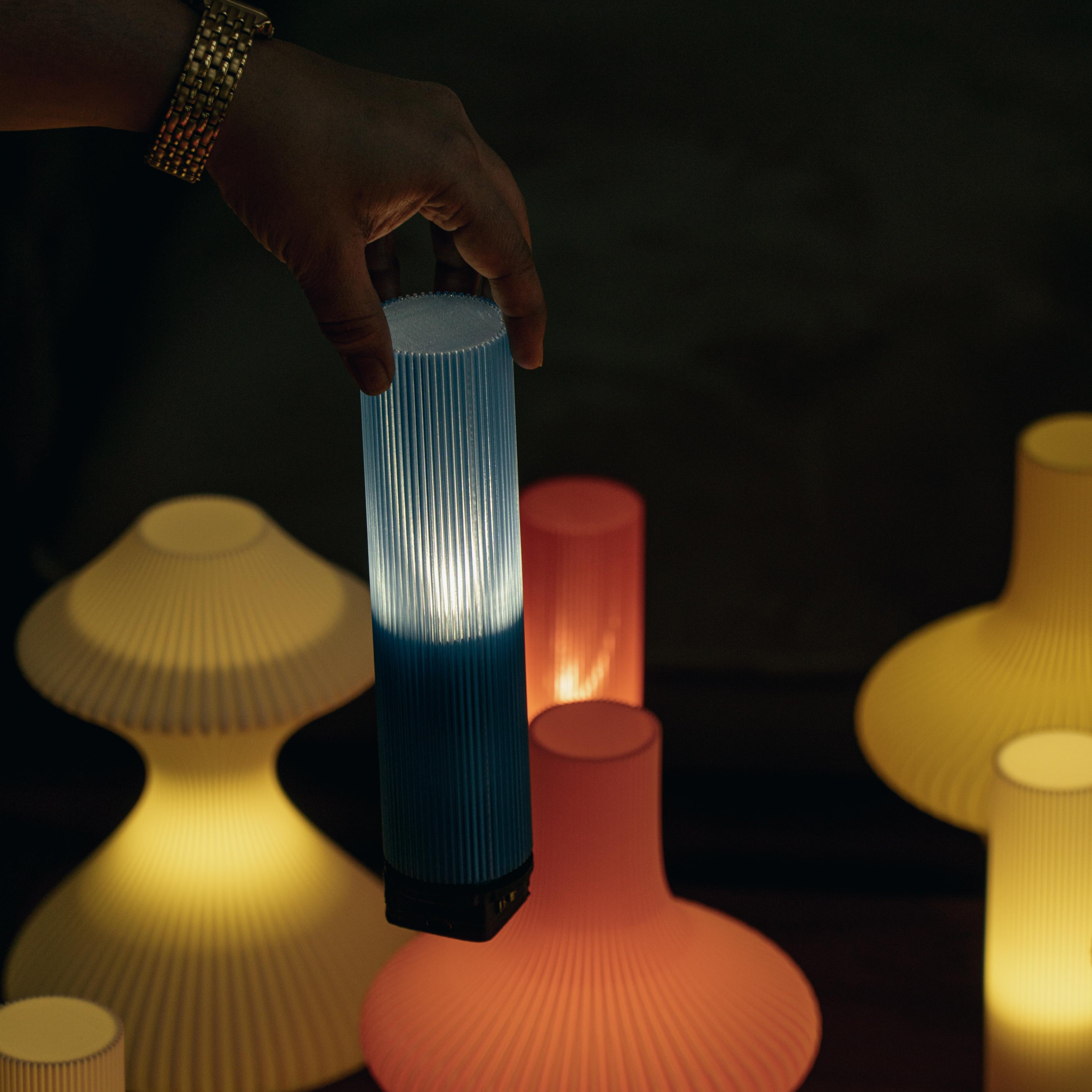 Tratto - Portable Table Lamp
