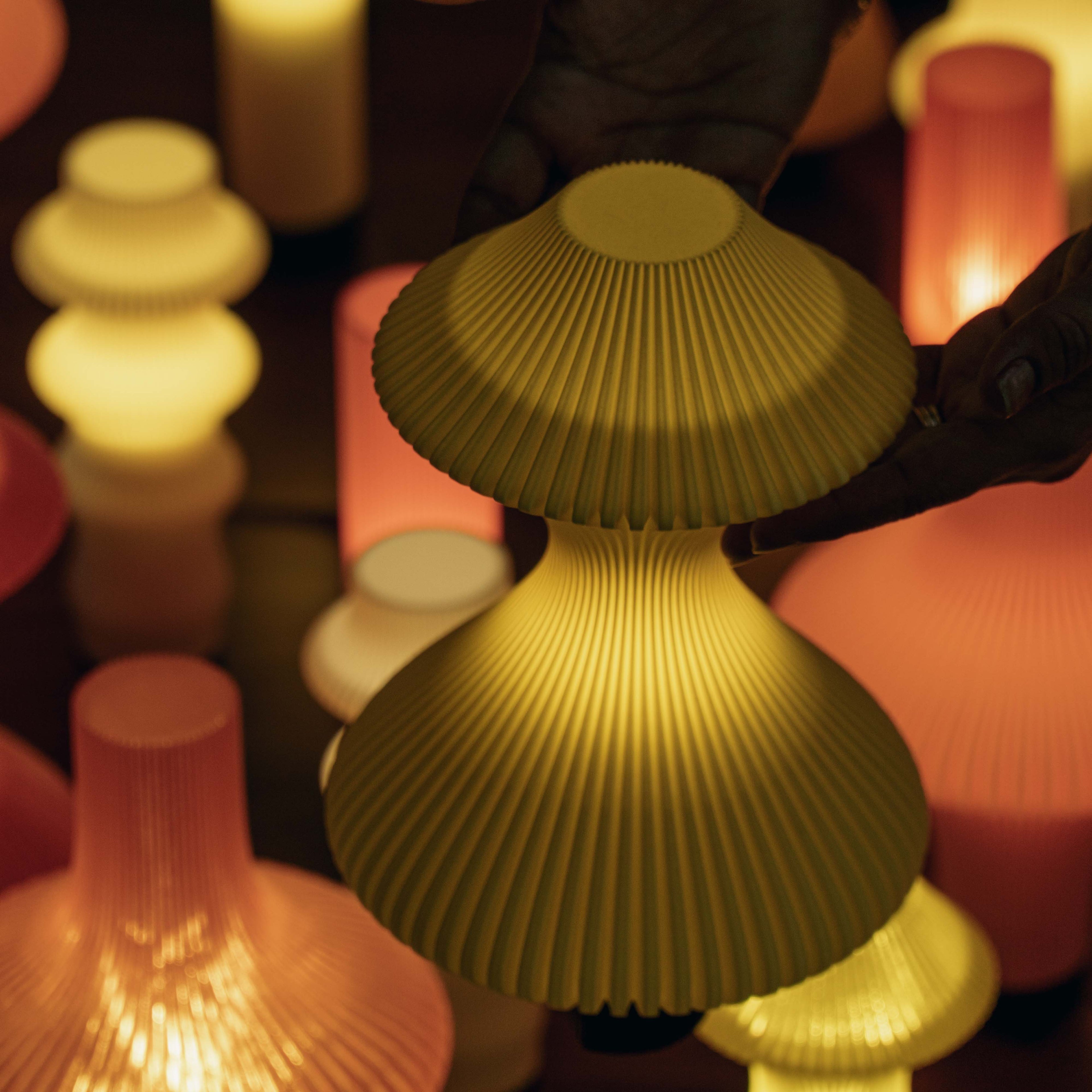 Volara Max - Portable Table Lamp