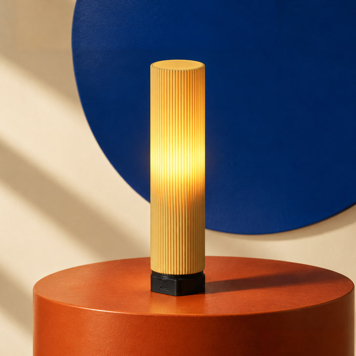 Tratto Butter Button Control | Rechargeable Table Lamp