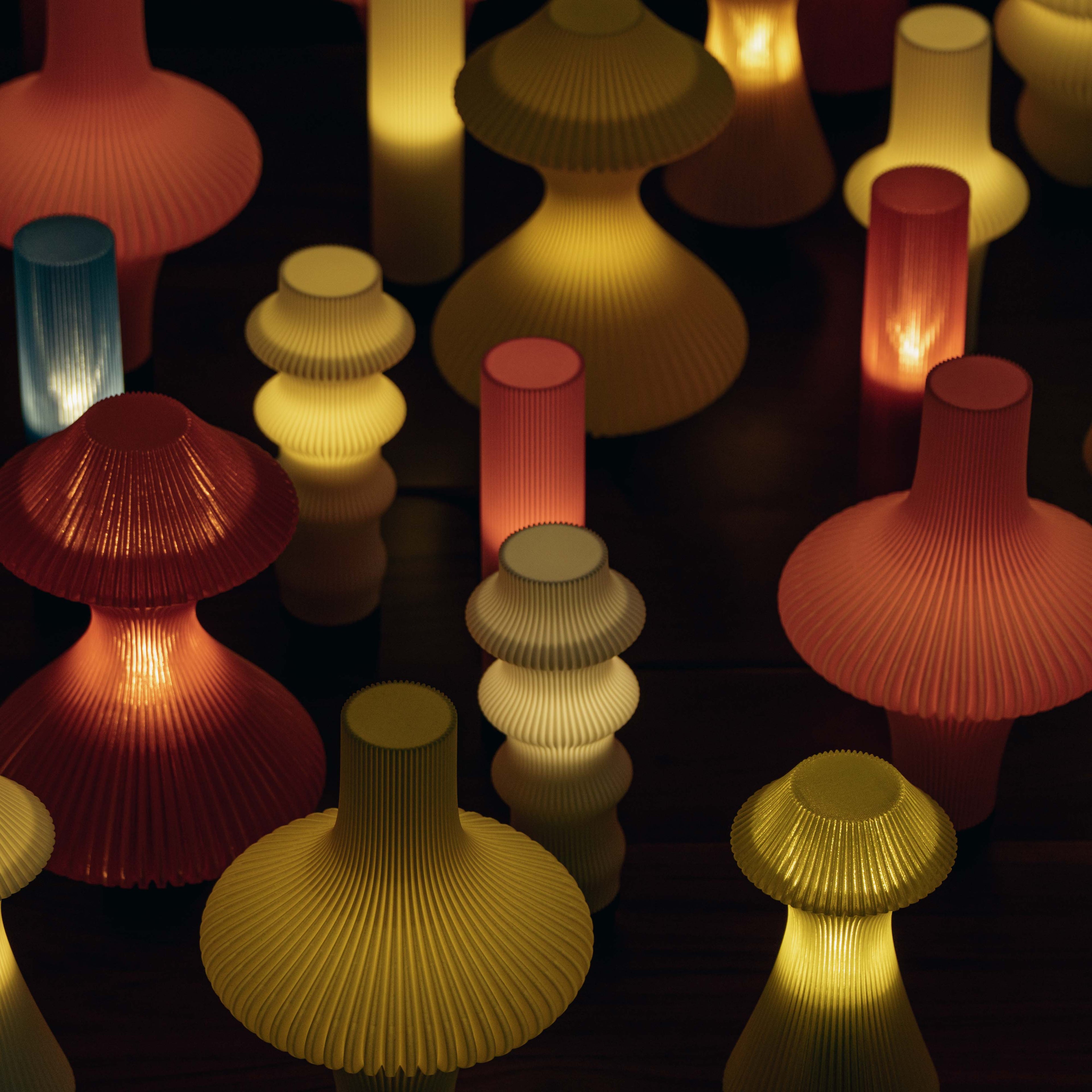 MUVELO TABLE LAMPS WHICH ARE PORTABLE RECHARGEBLE AND MODULAR. BOTH SIZES BIG AND NORMAL