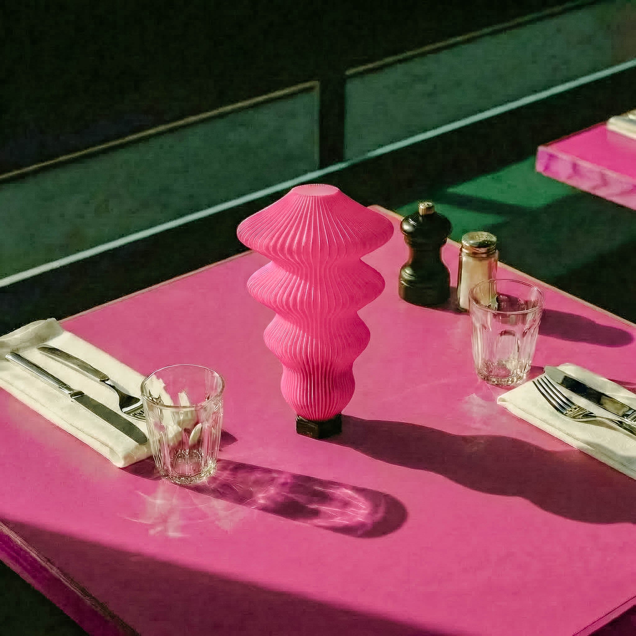 Ruvaa Max | Magenta Glass