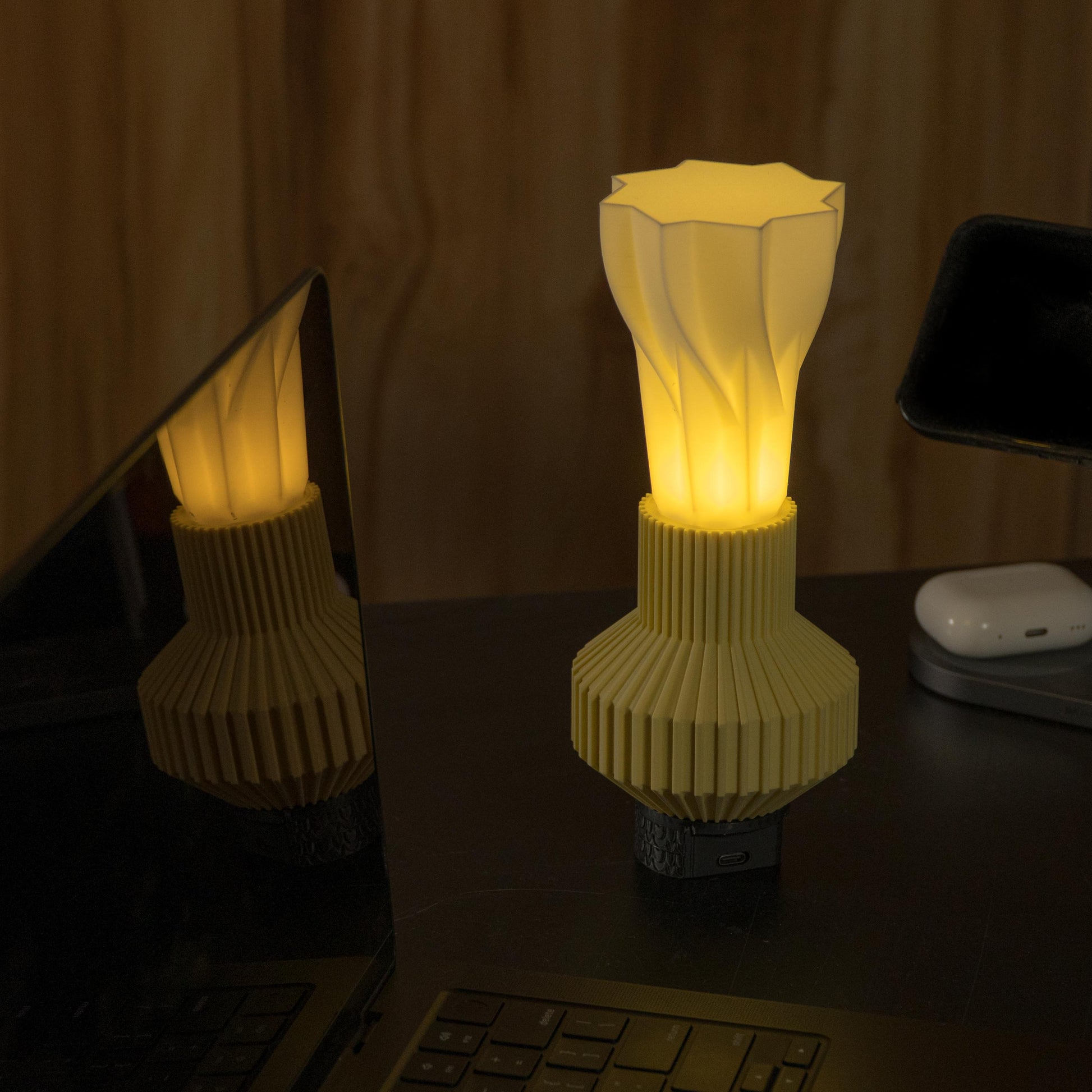 Momentum - Portable Light Lamp
