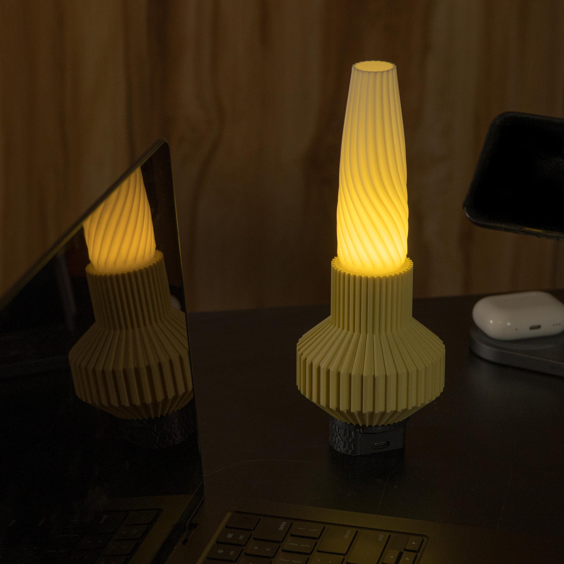 Momentum - Portable Light Lamp