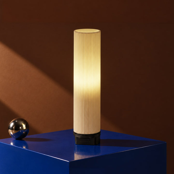 Tratto Vanilla Button Control | Rechargeable Table Lamp
